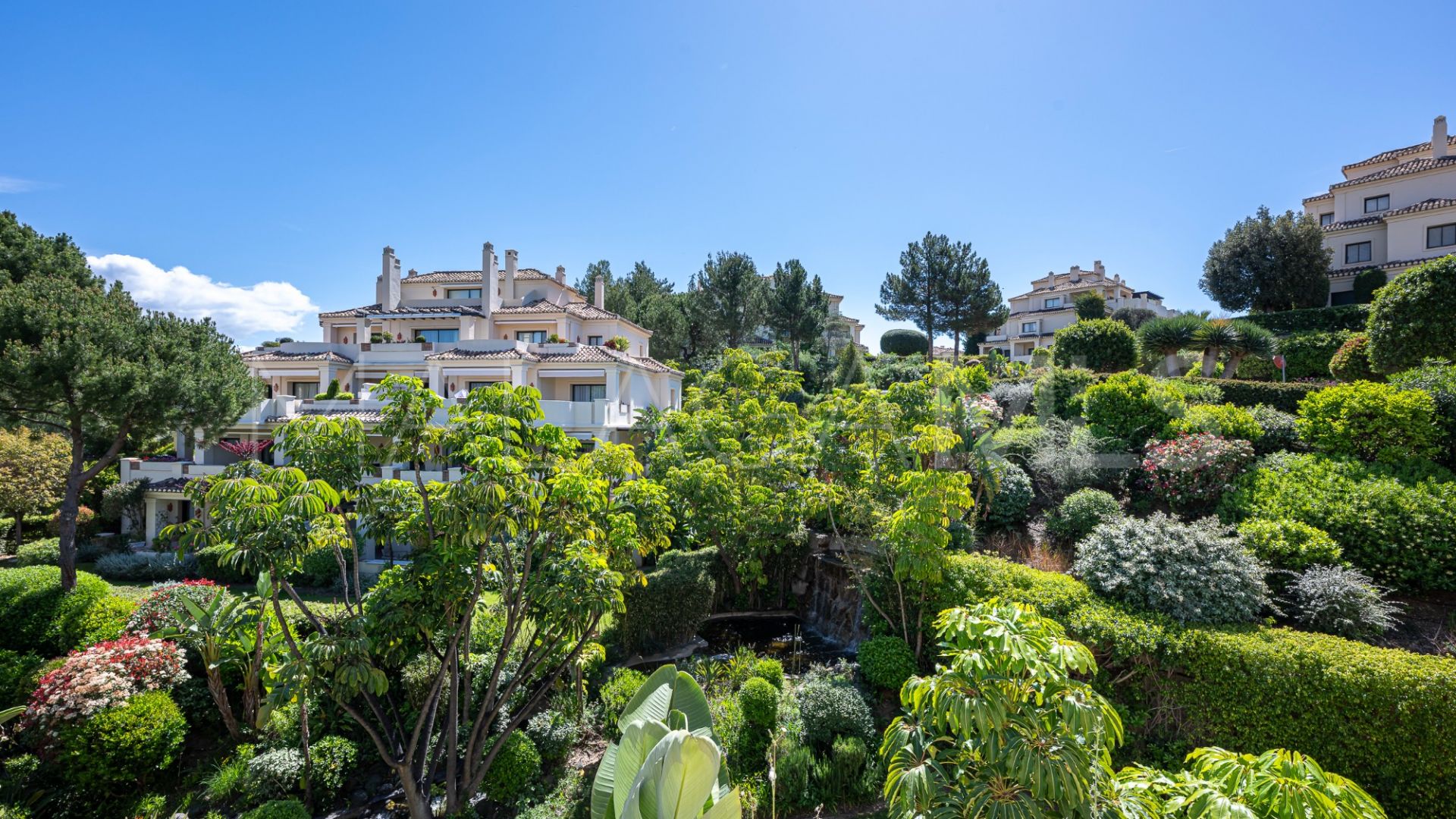 Markplanslägenhet for sale in Los Capanes del Golf