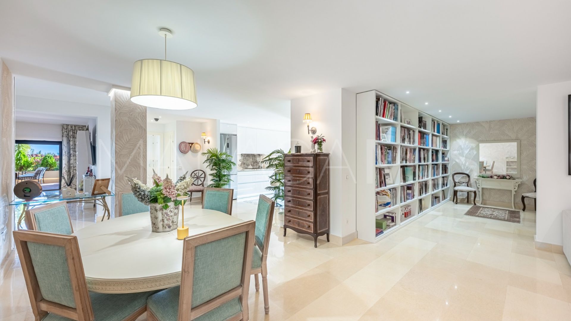 Markplanslägenhet for sale in Los Capanes del Golf