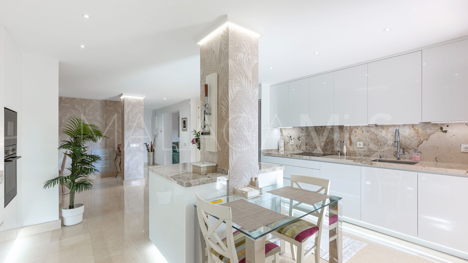 Markplanslägenhet for sale in Los Capanes del Golf