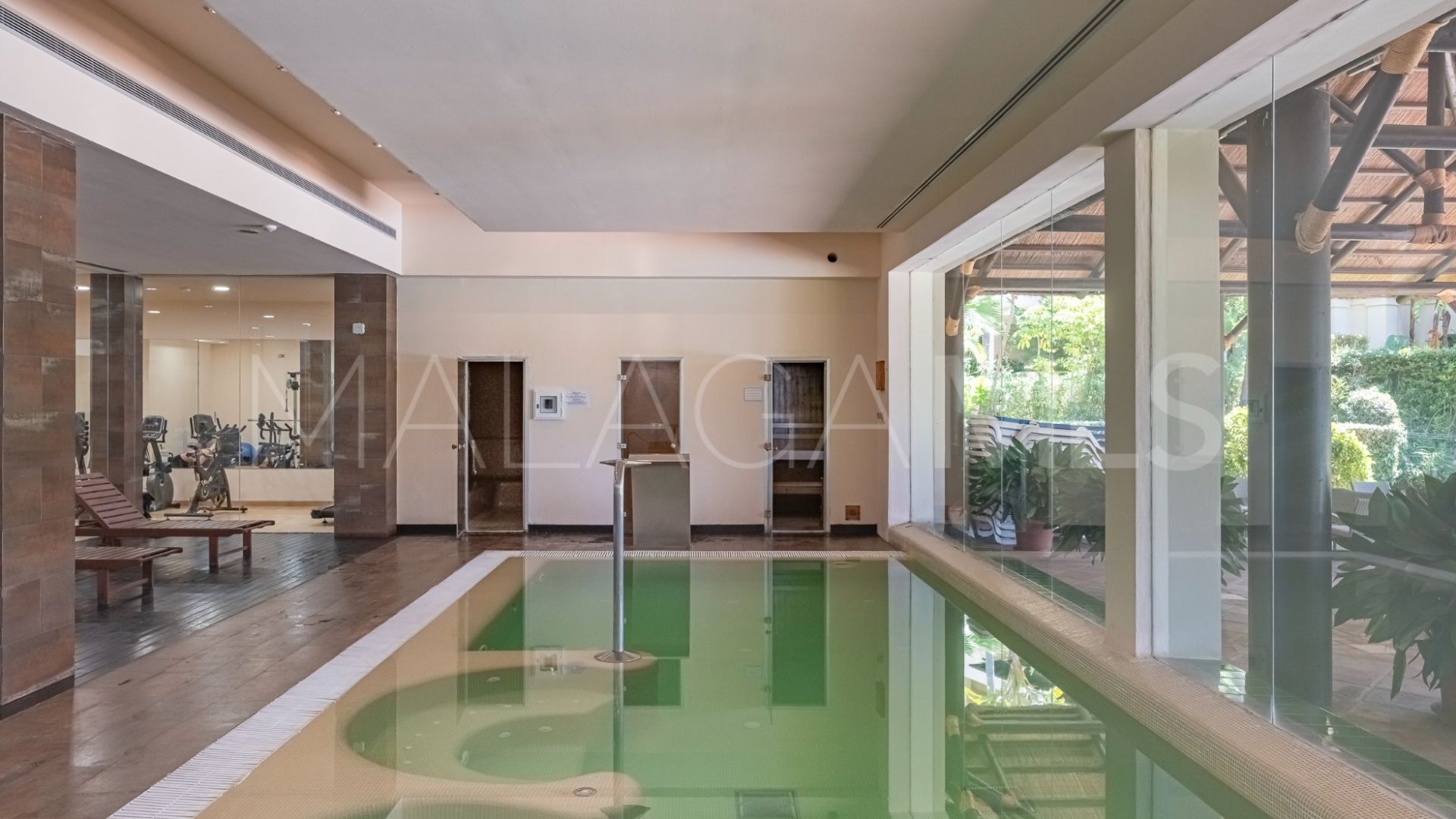 Markplanslägenhet for sale in Los Capanes del Golf