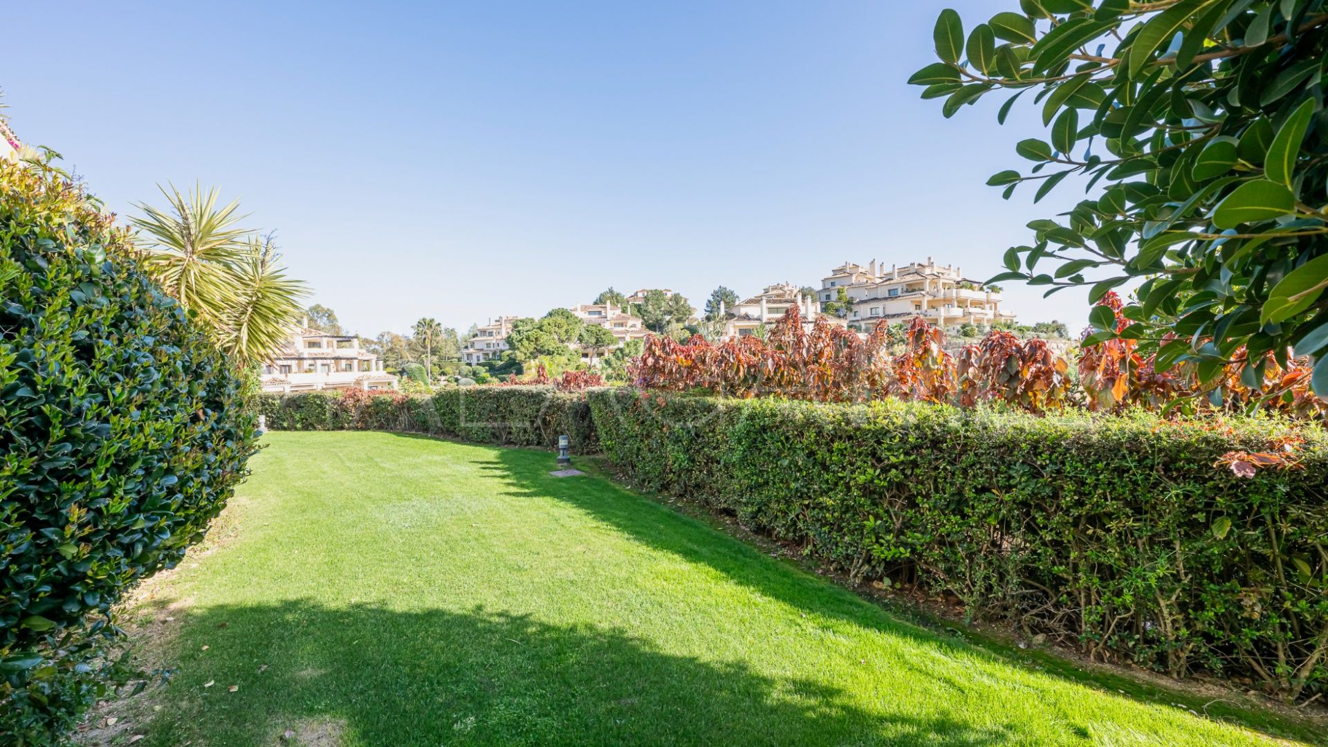 Markplanslägenhet for sale in Los Capanes del Golf