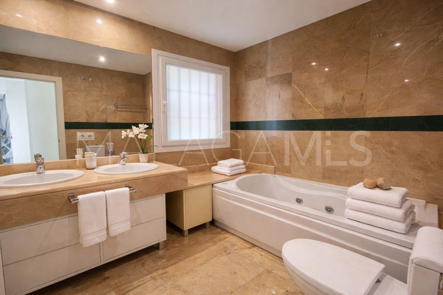 For sale Nueva Andalucia apartment