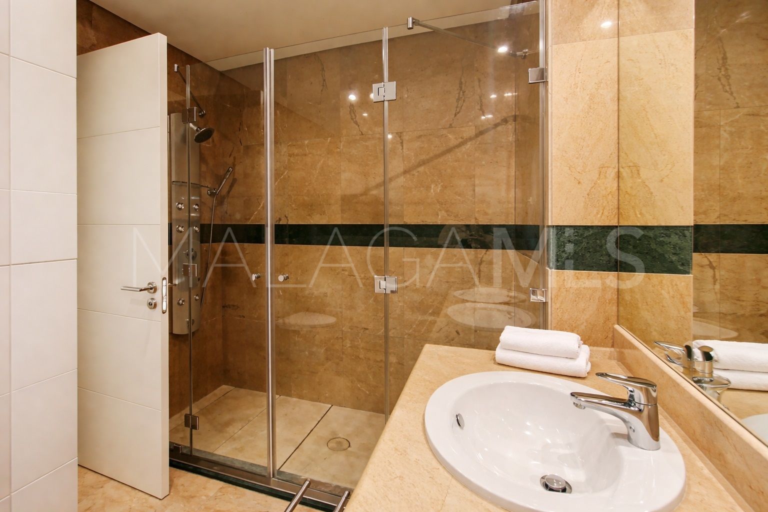 For sale Nueva Andalucia apartment