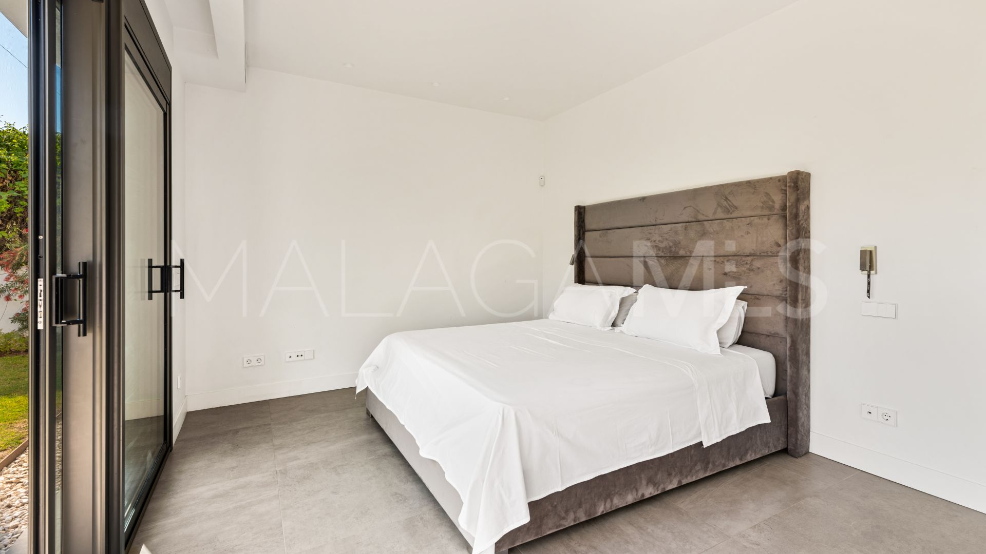 5 bedrooms villa for sale in Guadalmina Alta