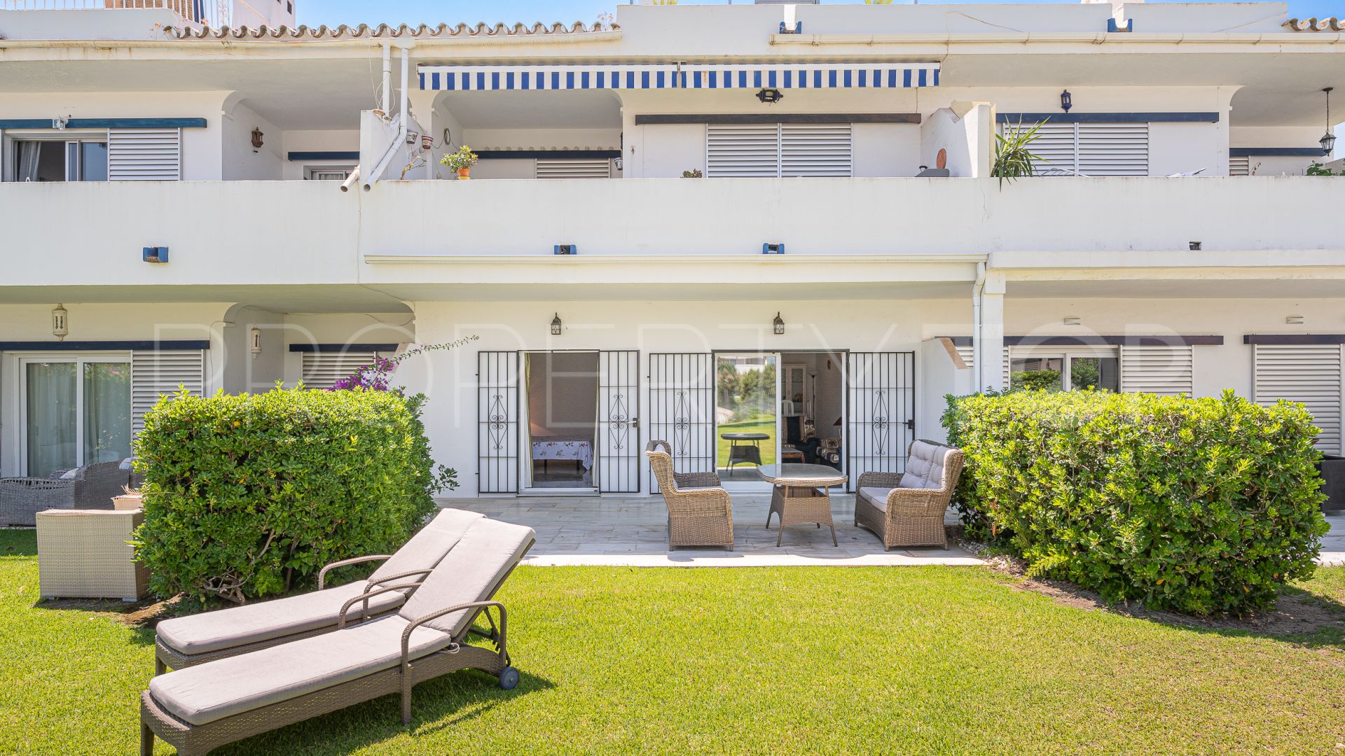 Groundfloor Apartments for sale in Los Dragos, Nueva Andalucia