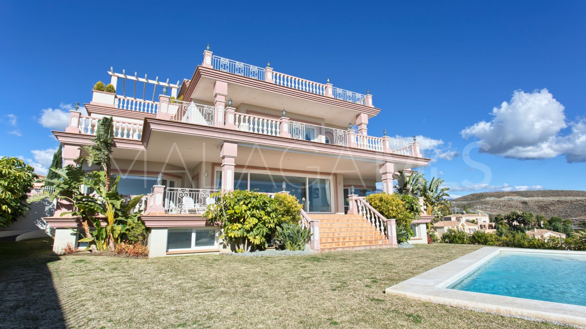 Se vende villa de 8 bedrooms in Los Flamingos Golf