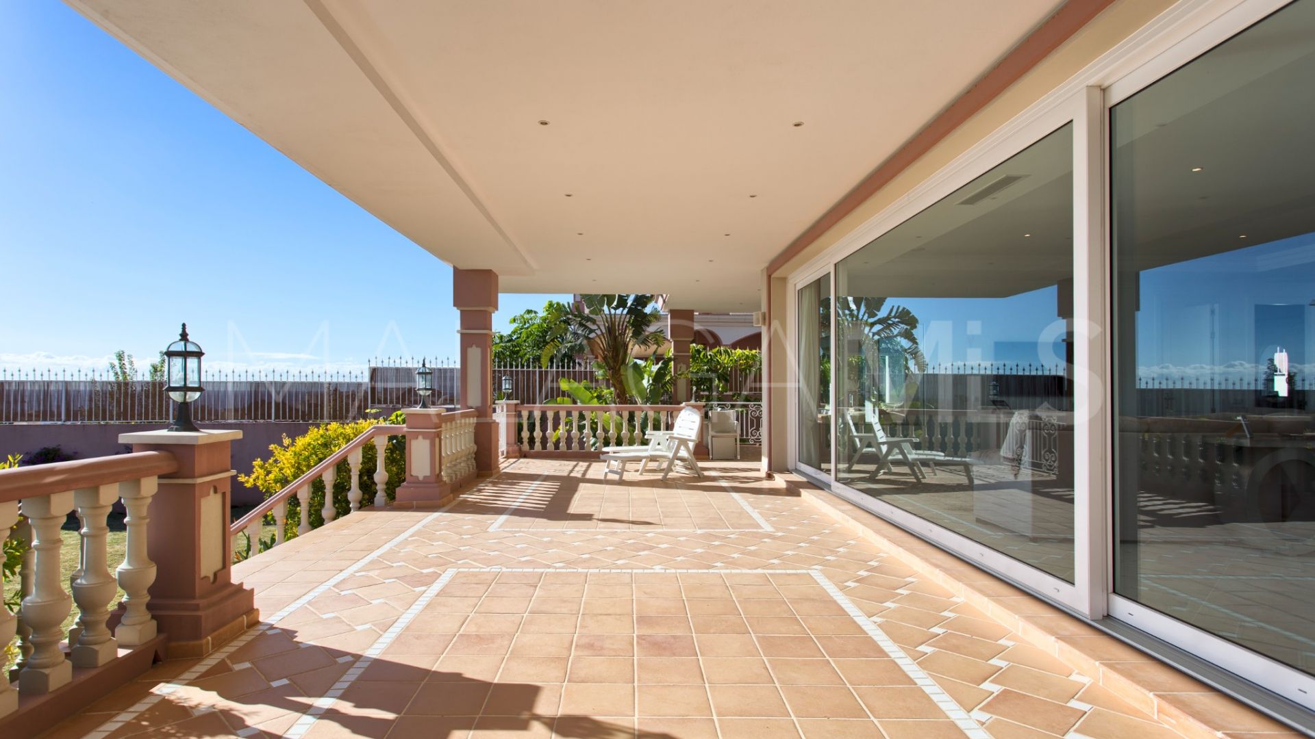 8 bedrooms villa in Los Flamingos Golf for sale