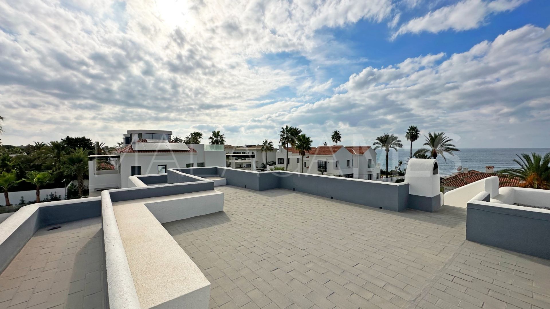 Se vende villa with 5 bedrooms in Marbesa