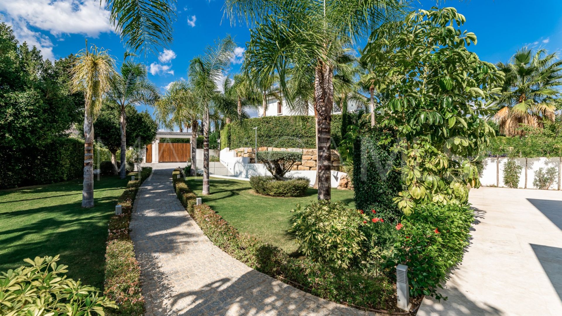 Villa with 5 bedrooms for sale in Los Naranjos de Marbella