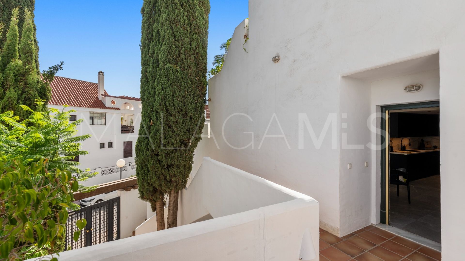 Apartment with 4 bedrooms for sale in Nueva Andalucia