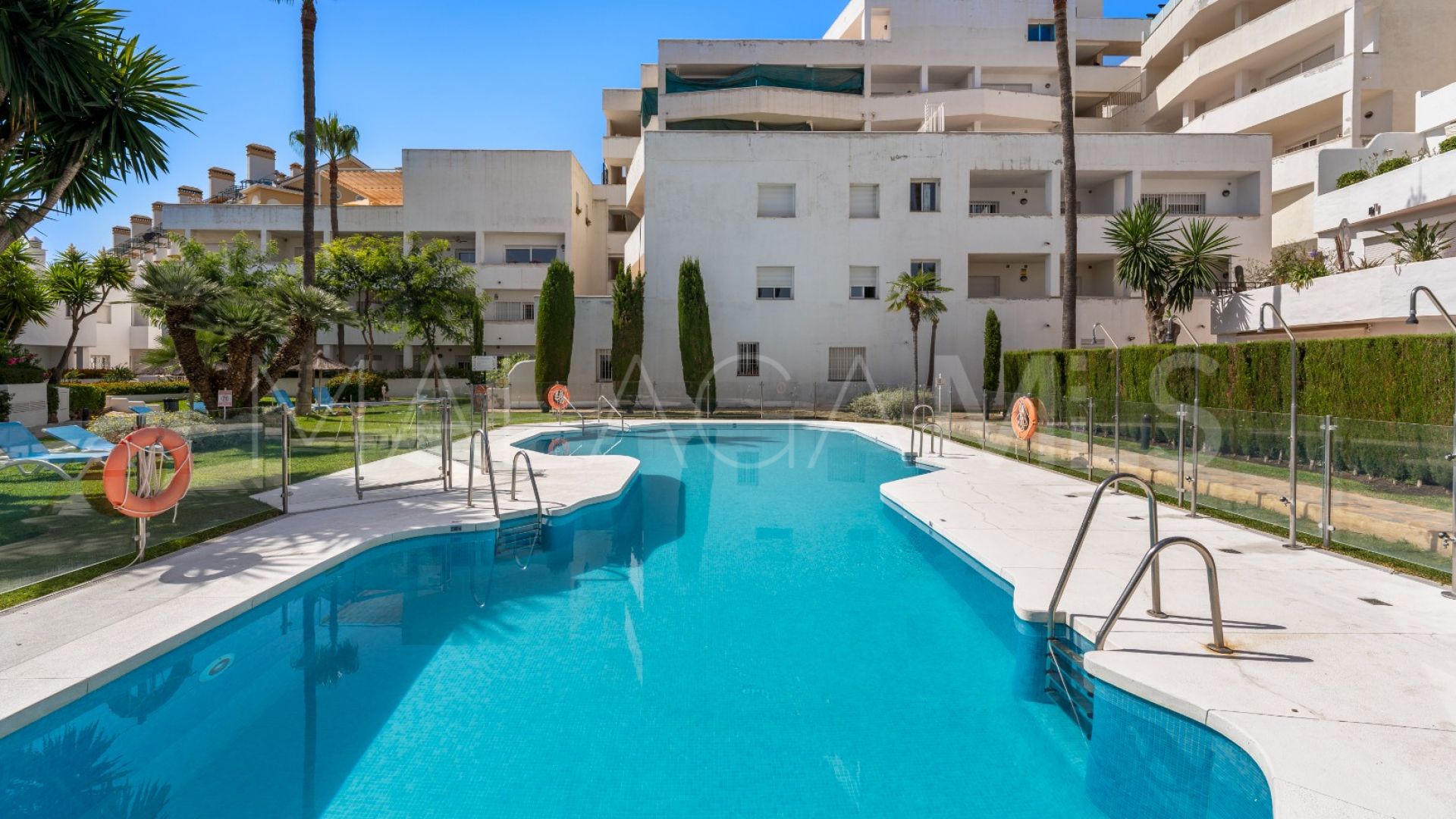 Apartment with 4 bedrooms for sale in Nueva Andalucia