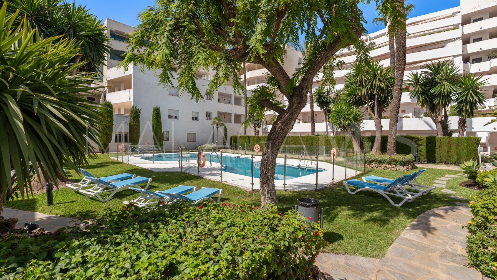 Apartment with 4 bedrooms for sale in Nueva Andalucia