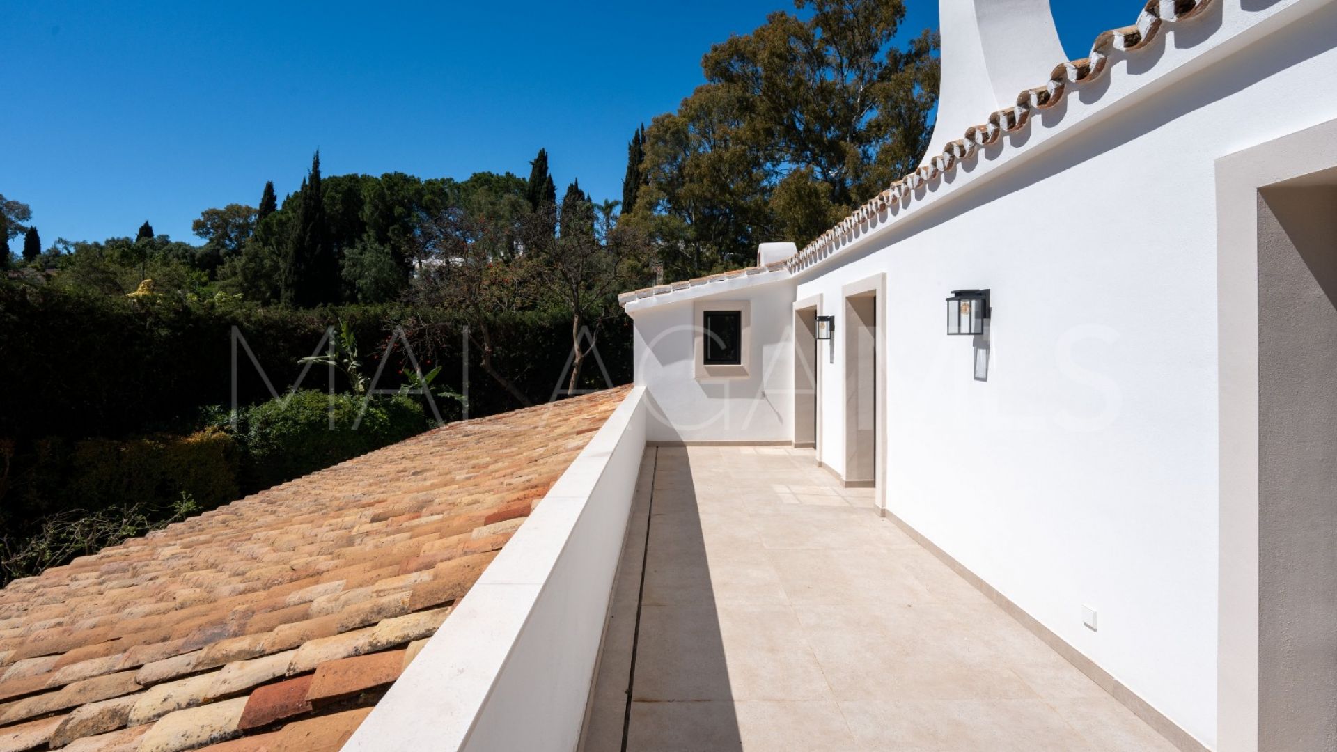 Villa for sale in Benahavis