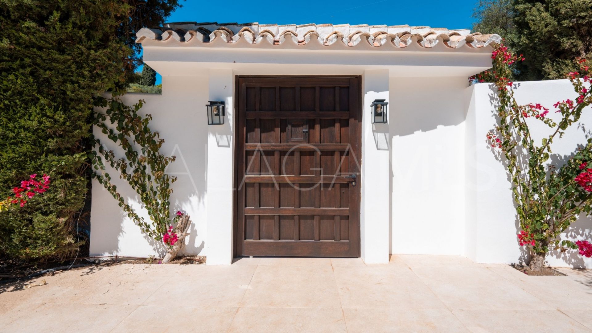 Villa for sale in Benahavis