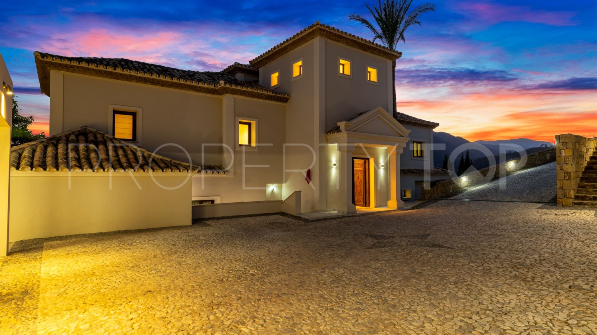 Monte Mayor villa for sale