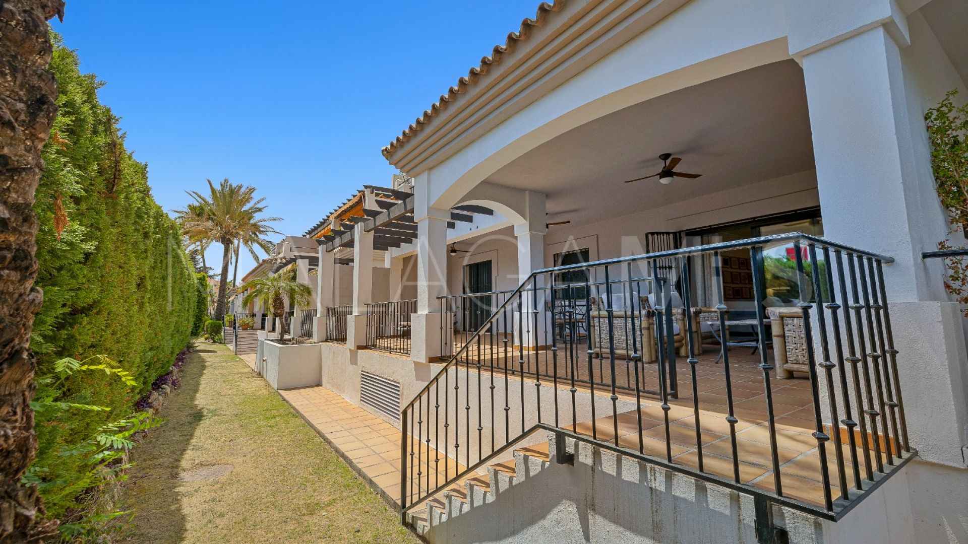 Apartamento planta baja a la venta in San Pedro de Alcantara