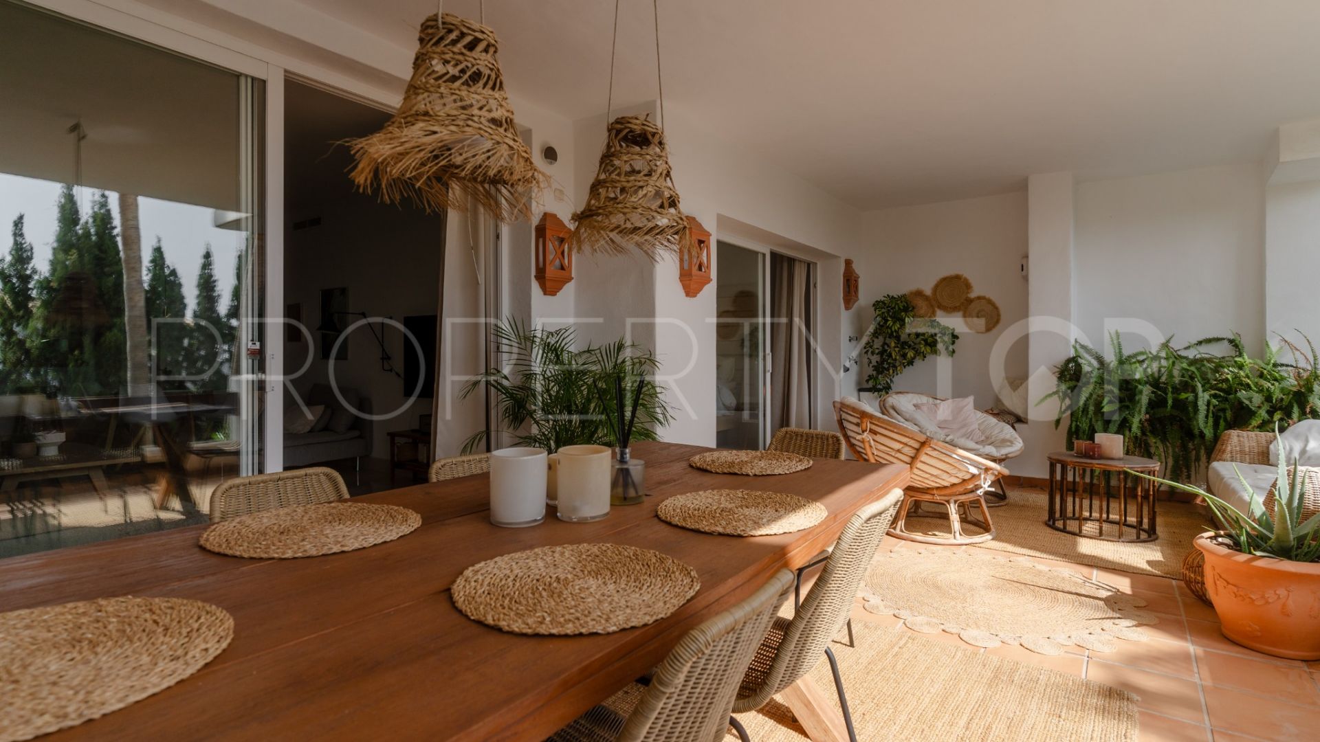 For sale Las Tortugas de Aloha 2 bedrooms ground floor apartment