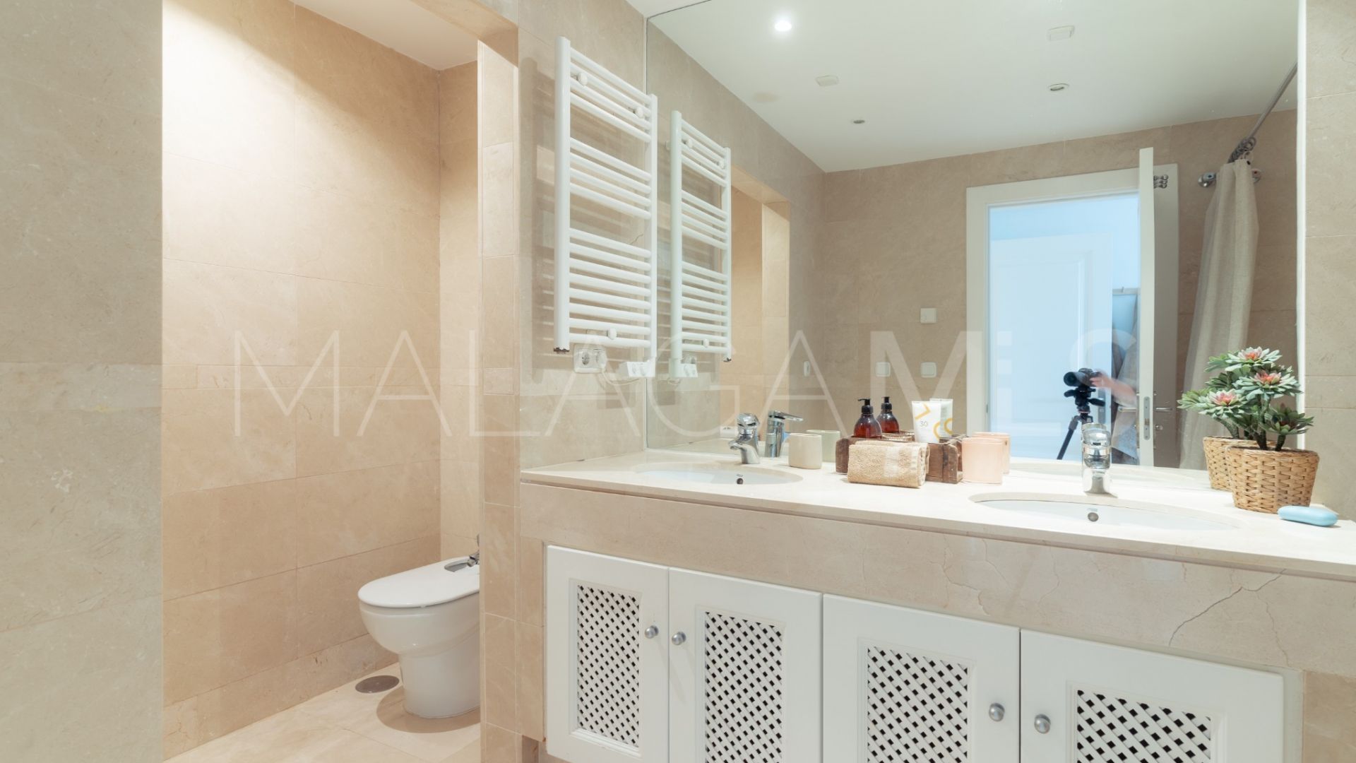 Buy apartamento planta baja in Las Tortugas de Aloha de 2 bedrooms