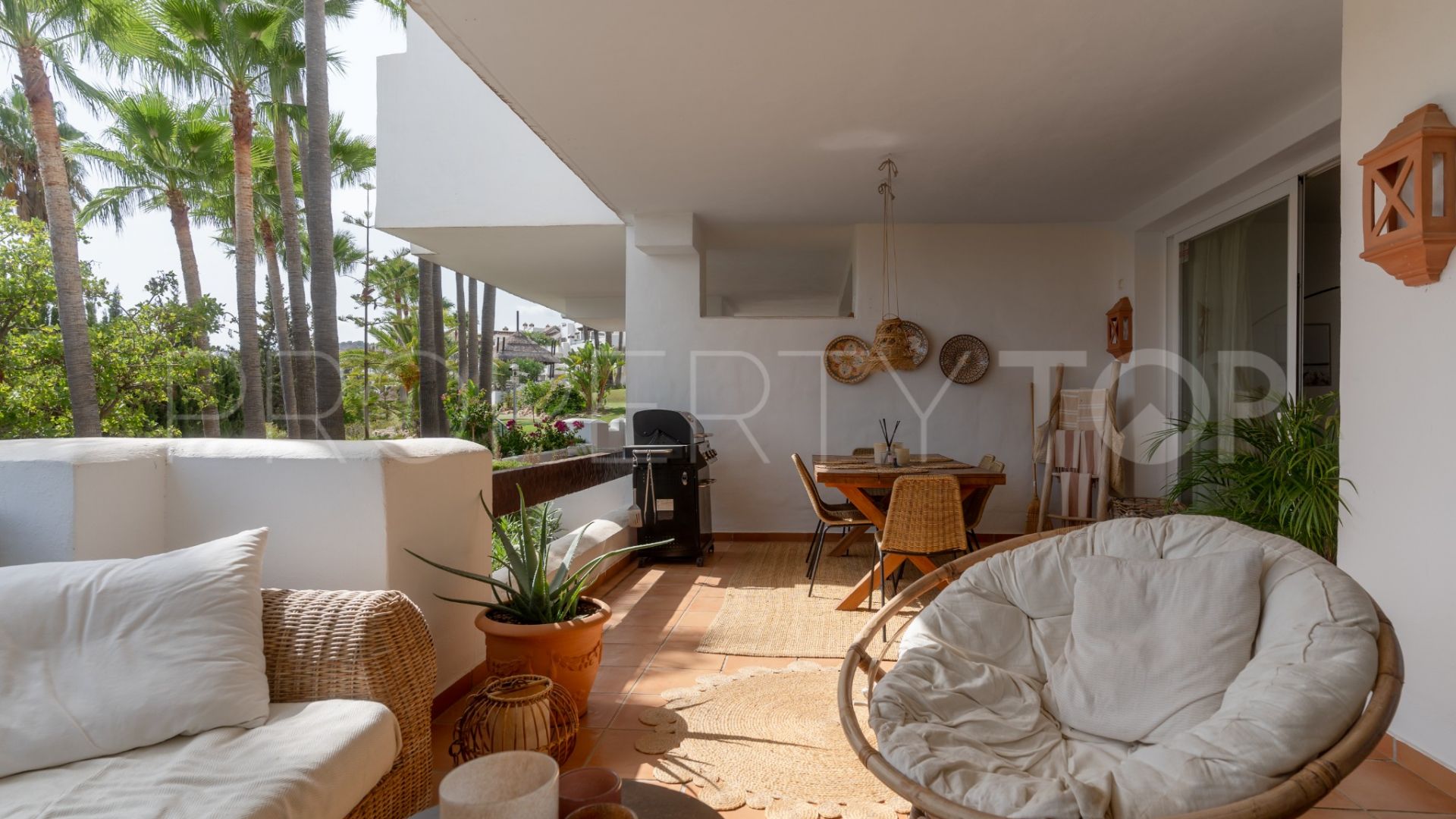 For sale Las Tortugas de Aloha 2 bedrooms ground floor apartment