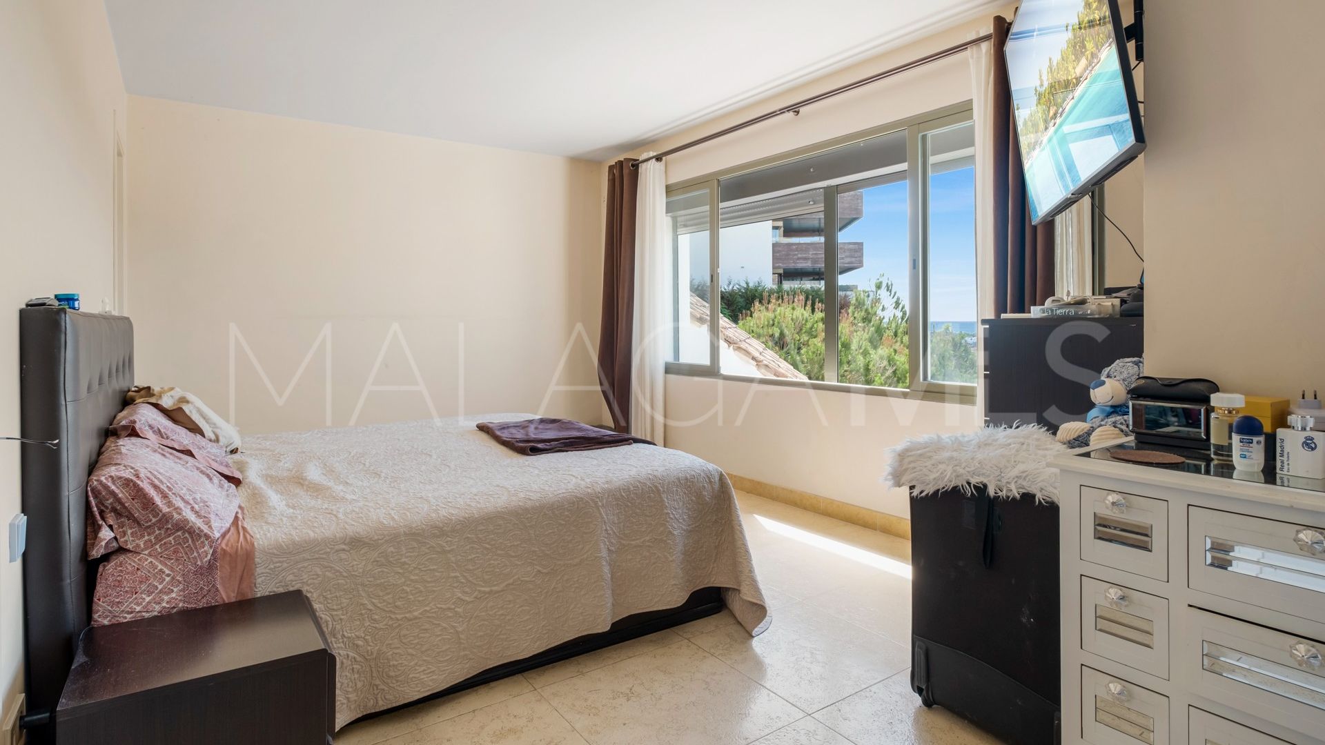 Duplex penthouse with 3 bedrooms for sale in Los Flamingos Golf