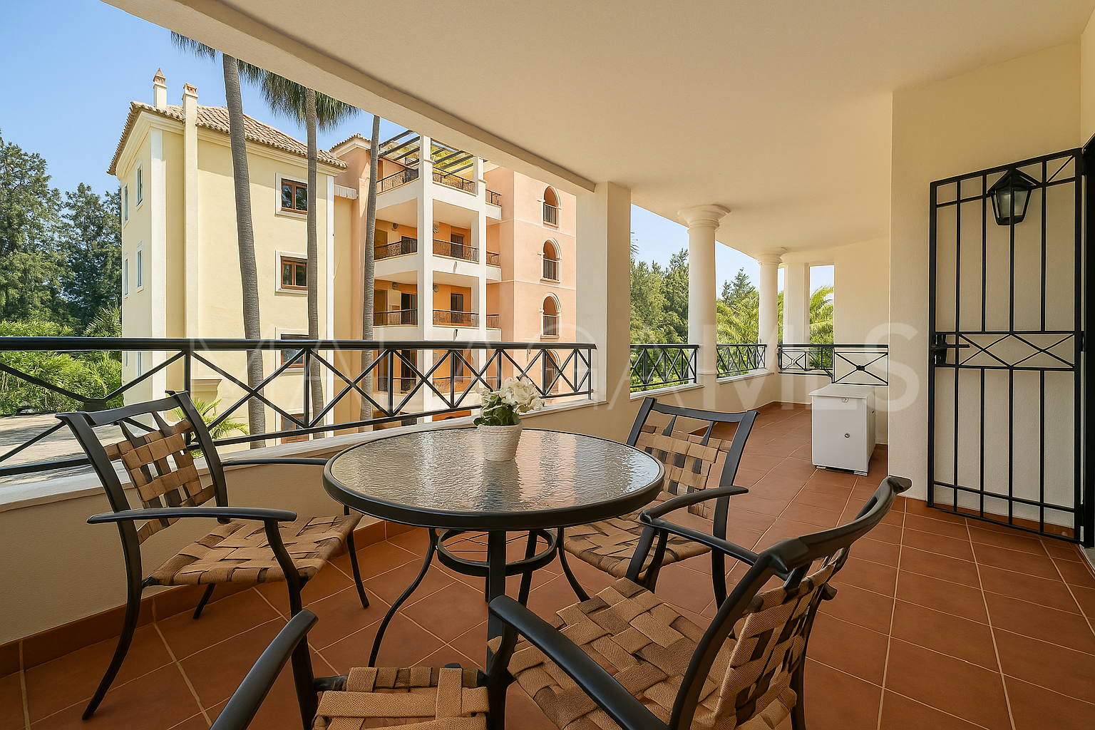 Appartement rez de chaussée for sale in River Garden