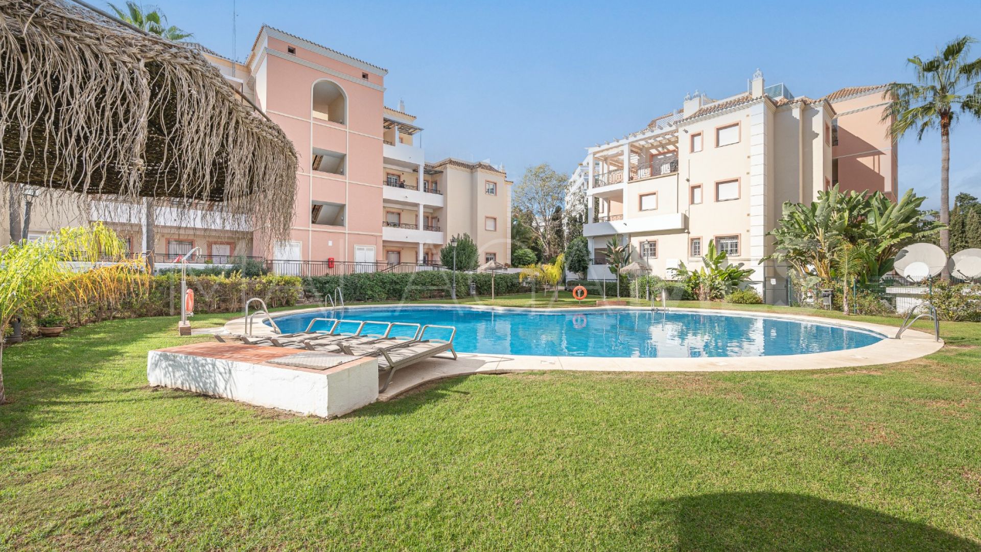 Appartement rez de chaussée for sale in River Garden