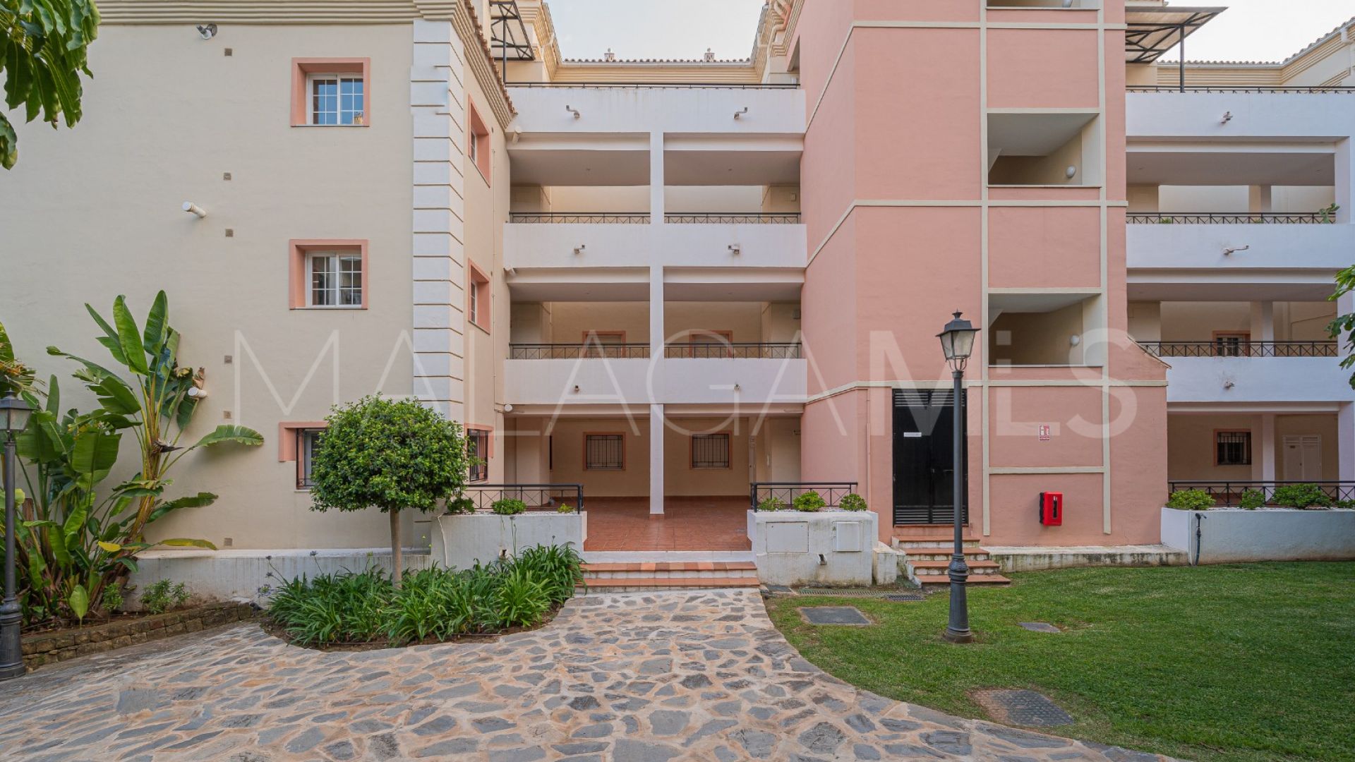 Appartement rez de chaussée for sale in River Garden