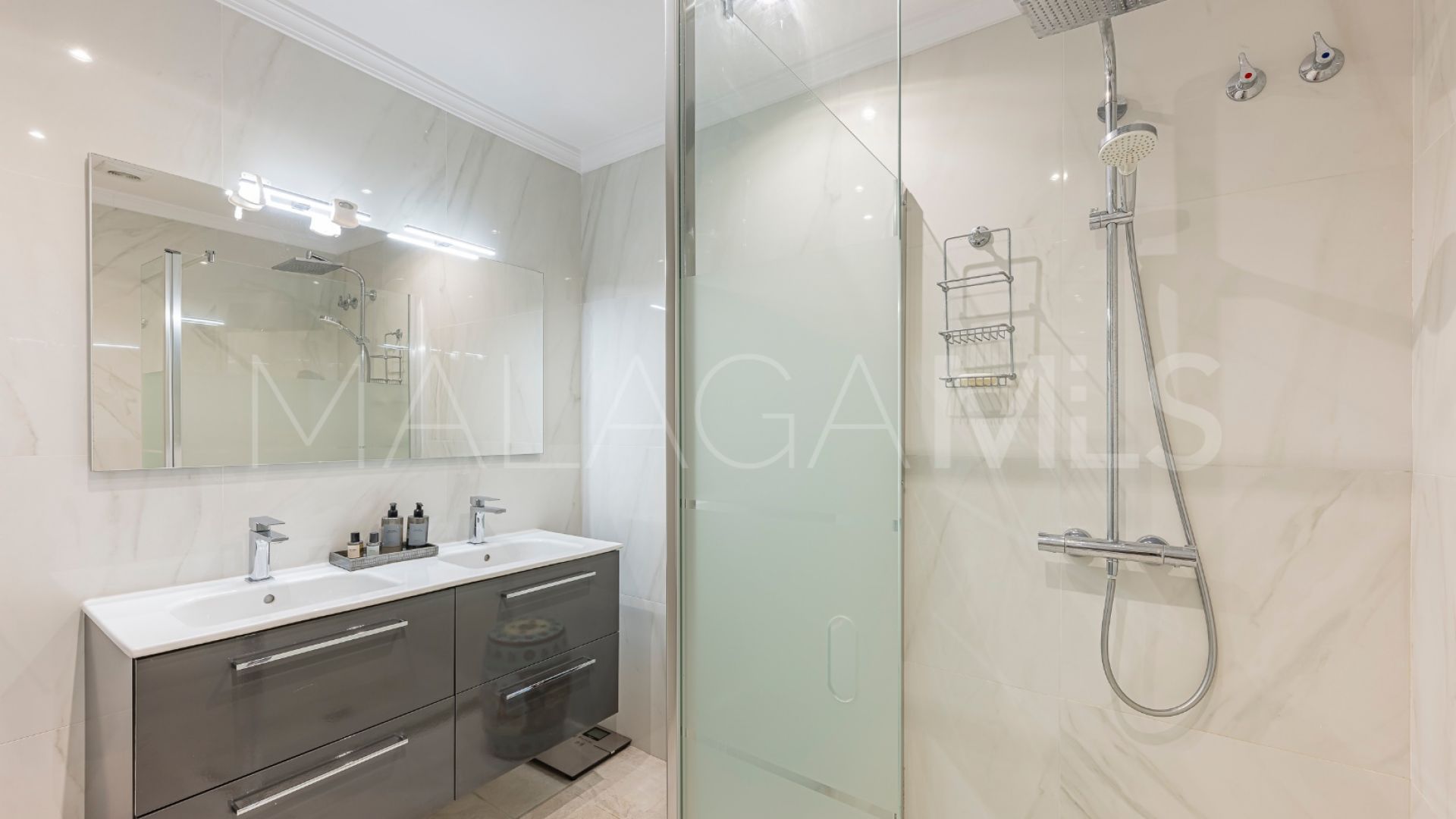 Radhus for sale in Azahara II