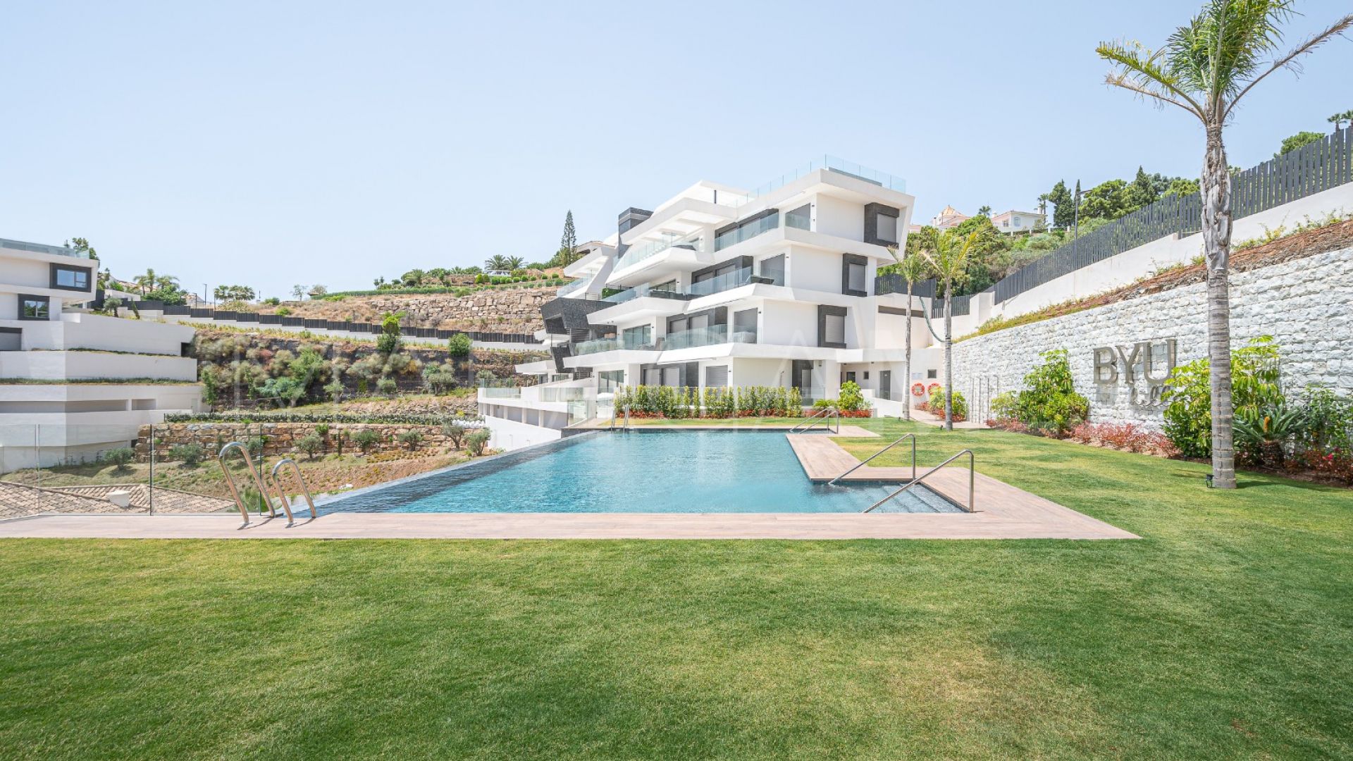 For sale Byu Hills apartment
