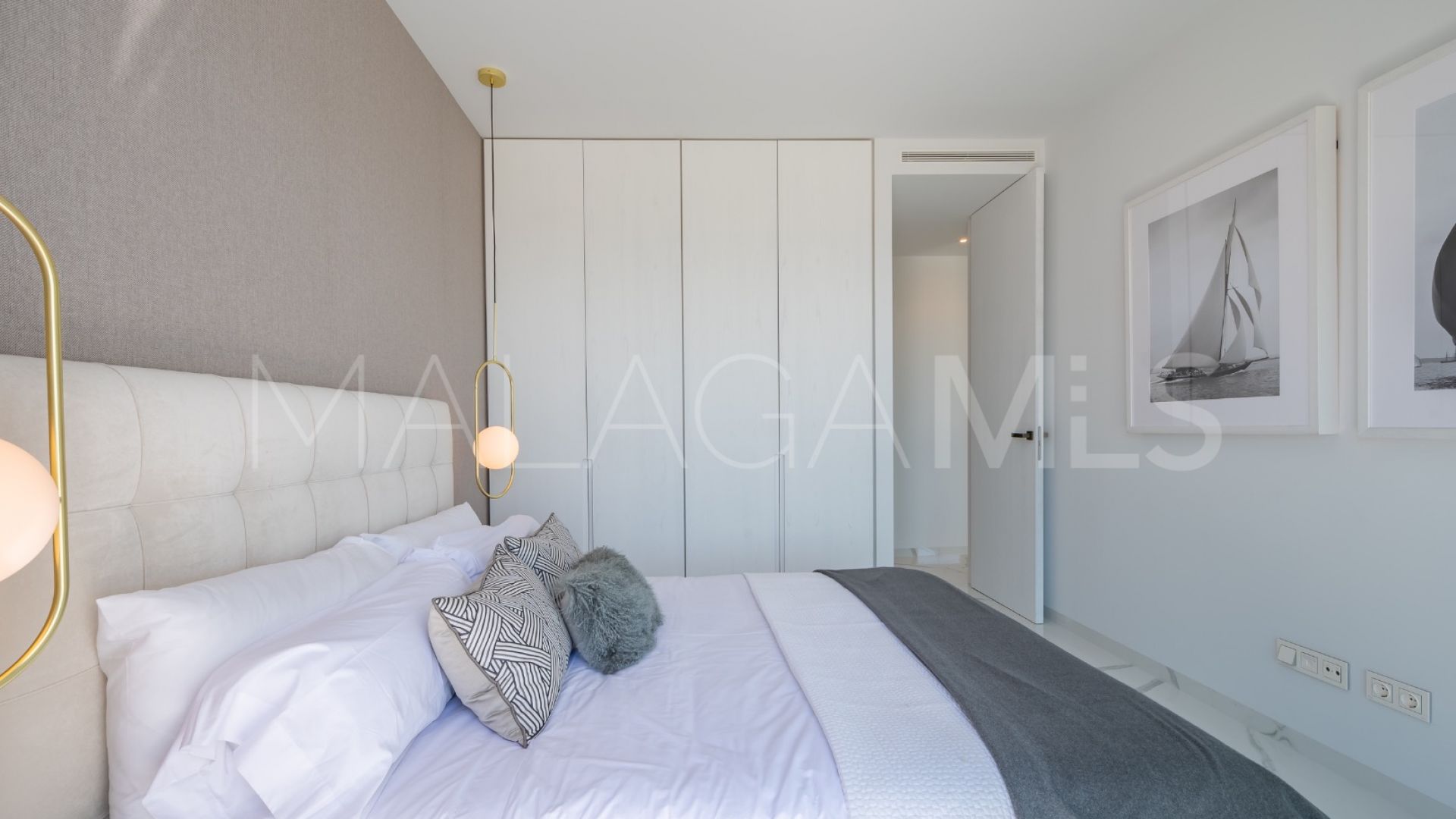 For sale Byu Hills apartment