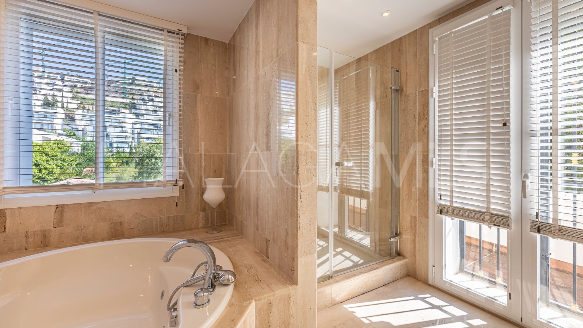 Villa for sale in La Reserva de la Quinta