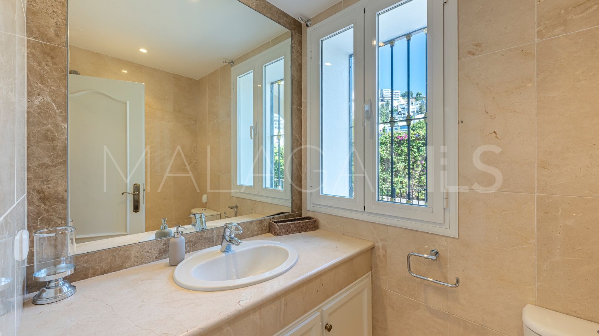 Villa for sale in La Reserva de la Quinta