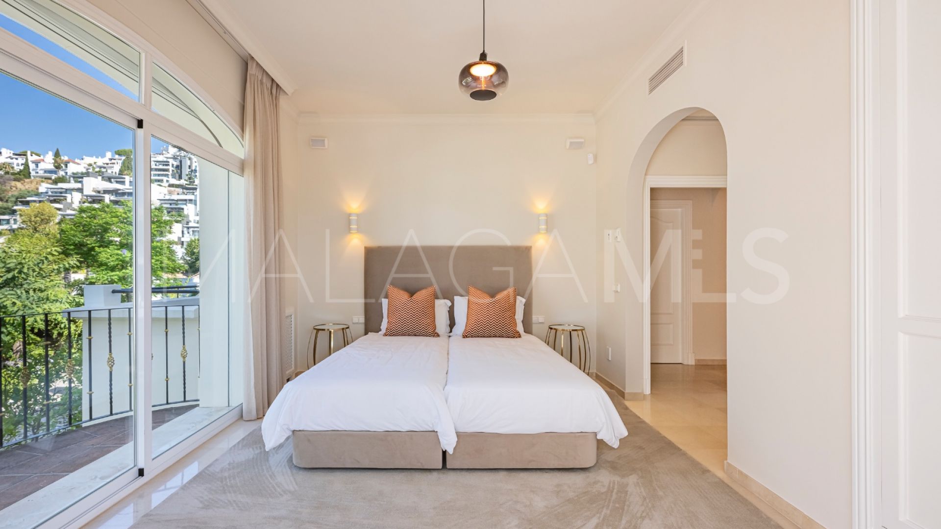 Villa for sale in La Reserva de la Quinta