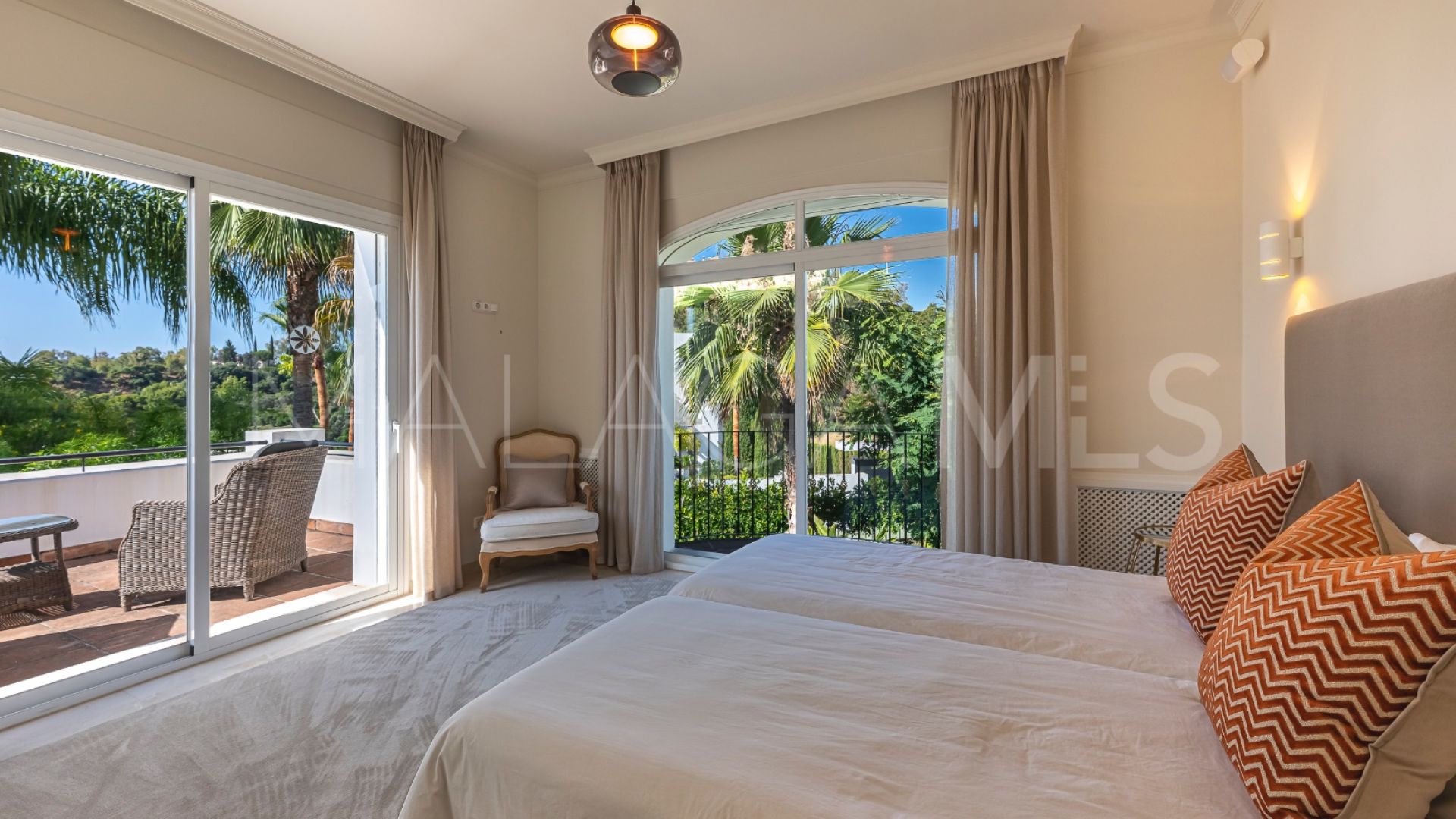 Villa for sale in La Reserva de la Quinta