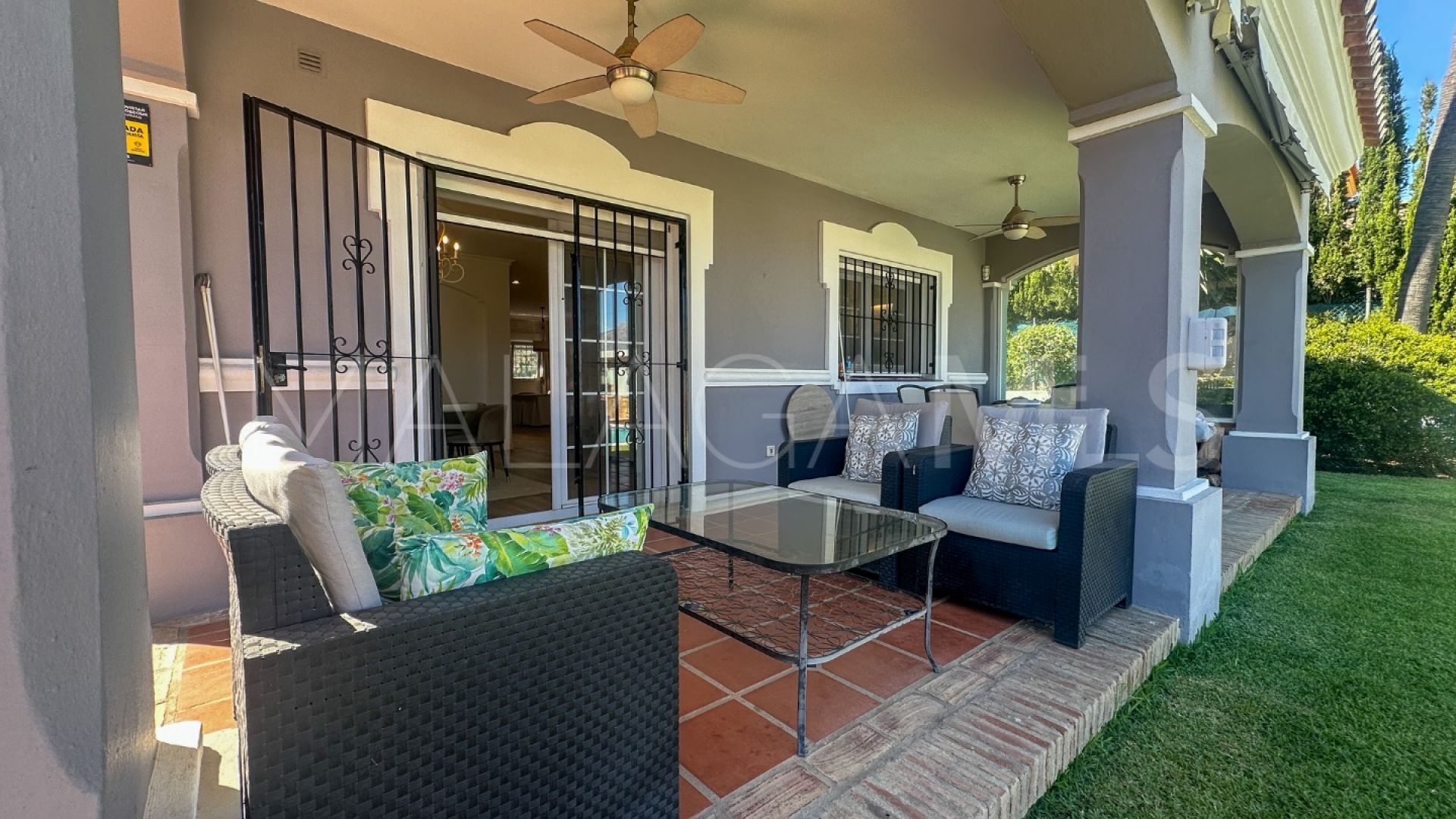 Buy villa in Monte Biarritz