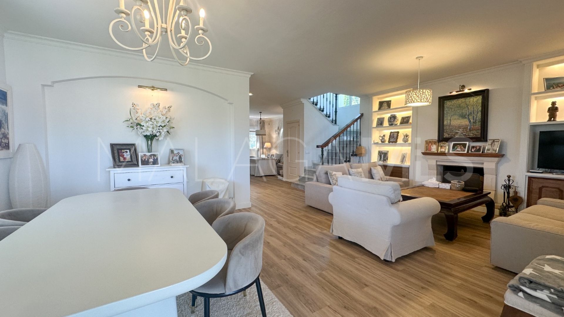 Buy villa in Monte Biarritz
