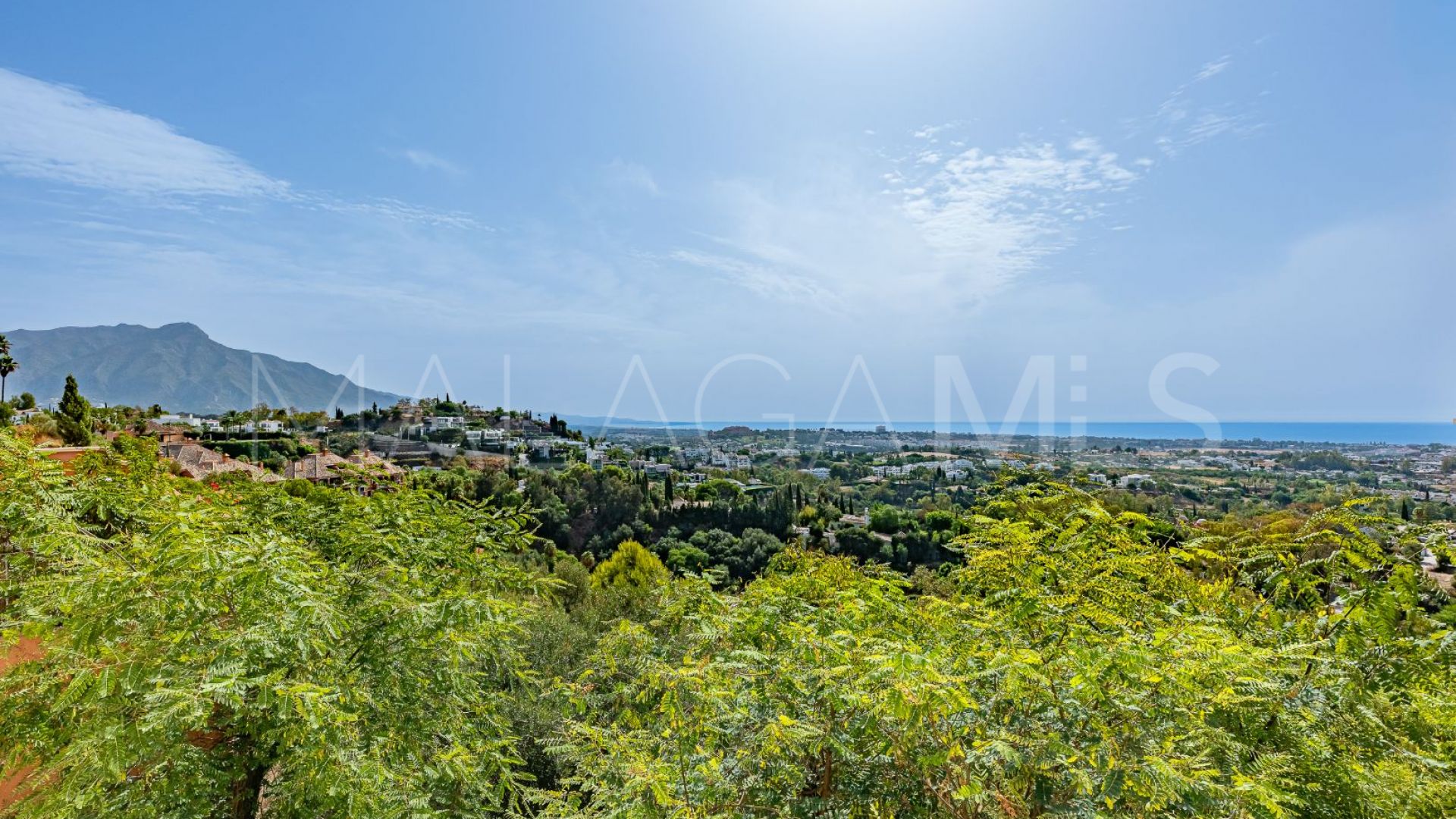 Duplex for sale in Monte Halcones