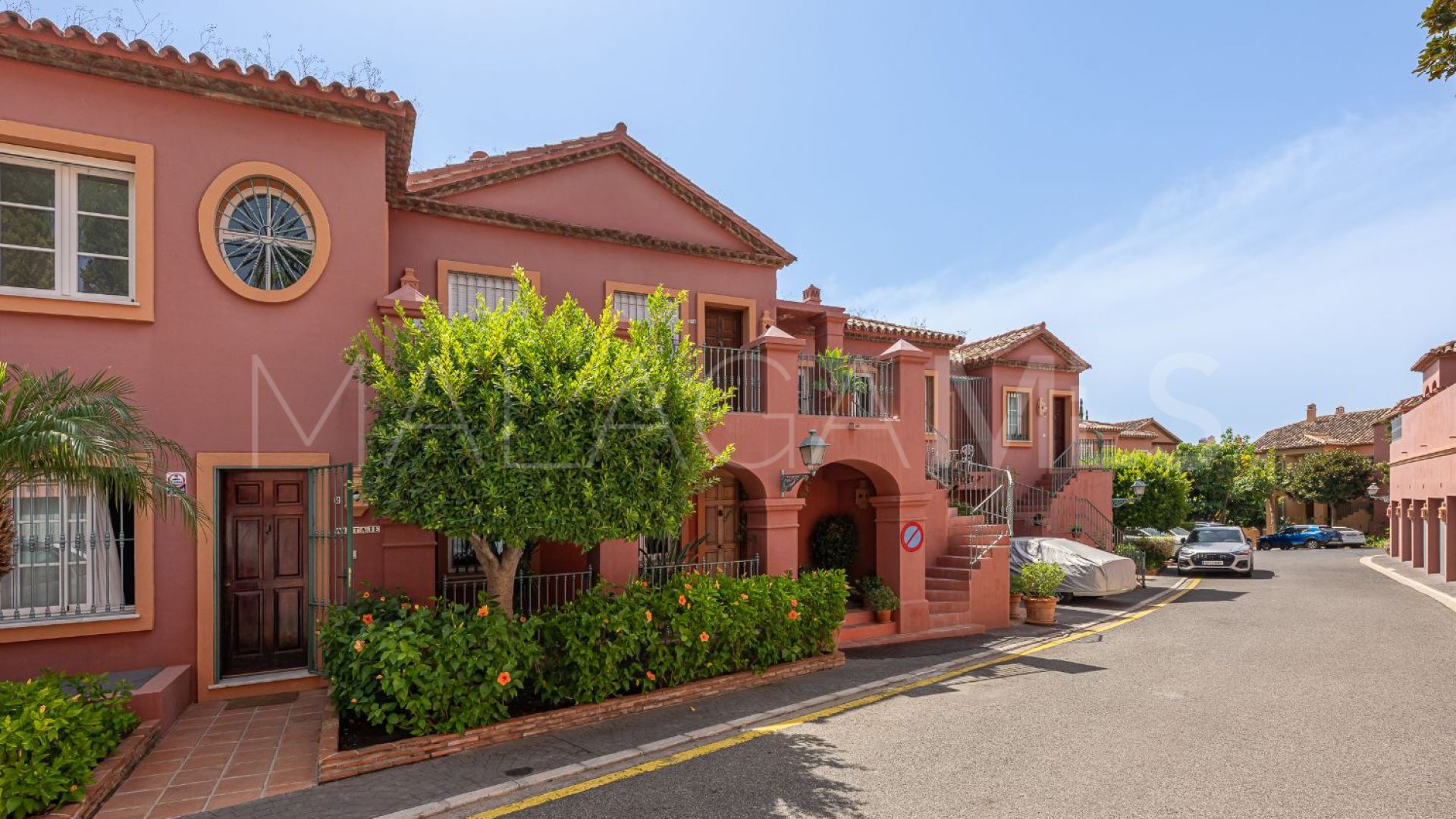Duplex for sale in Monte Halcones