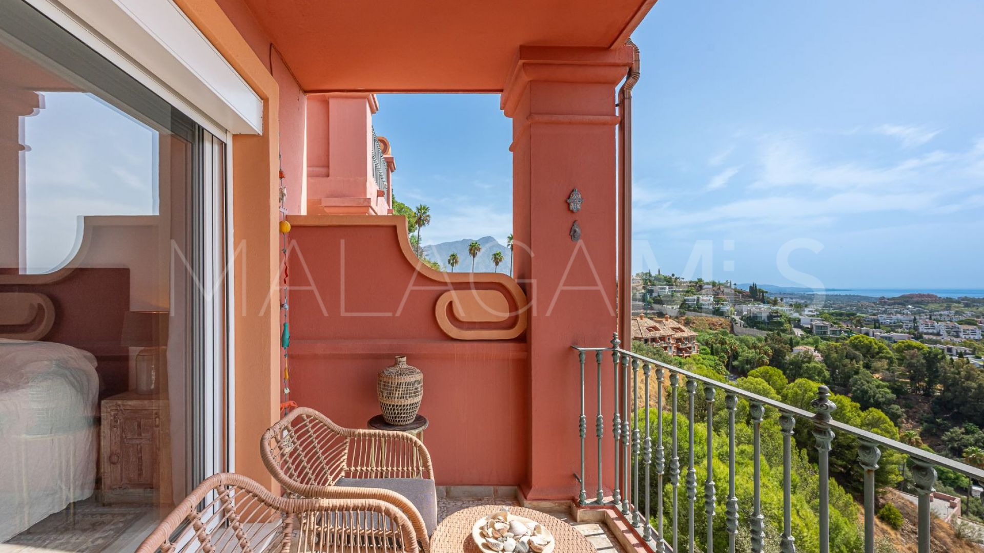 Duplex for sale in Monte Halcones