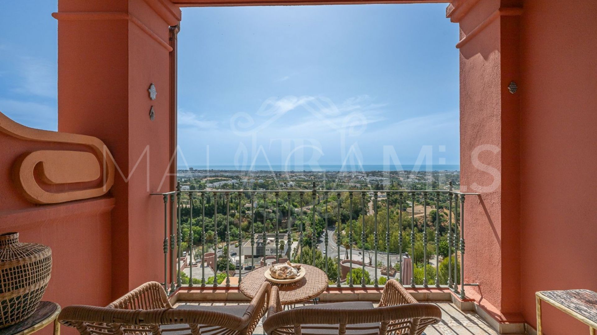 Buy duplex with 4 bedrooms in La Quinta
