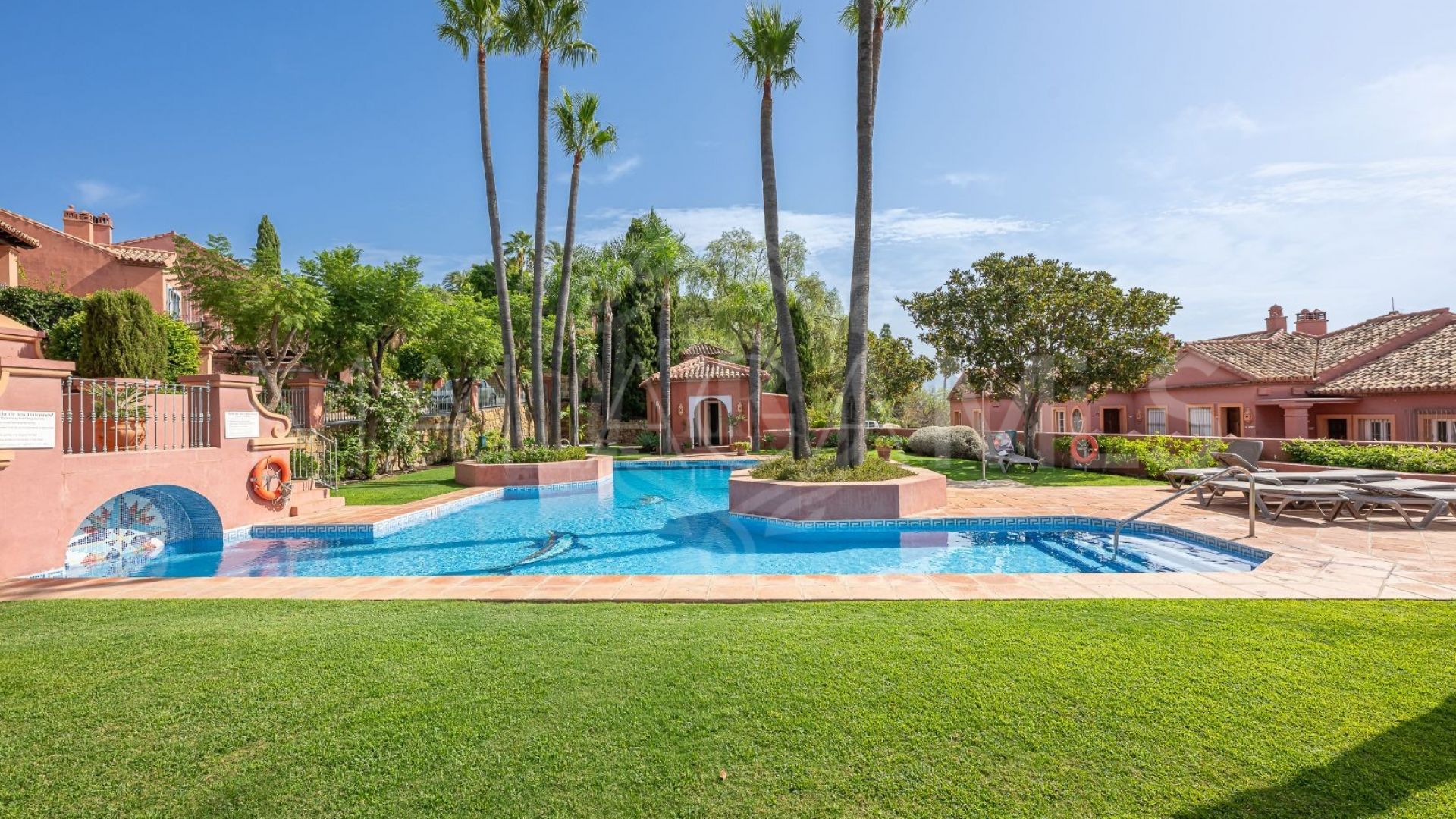 Buy duplex with 4 bedrooms in La Quinta