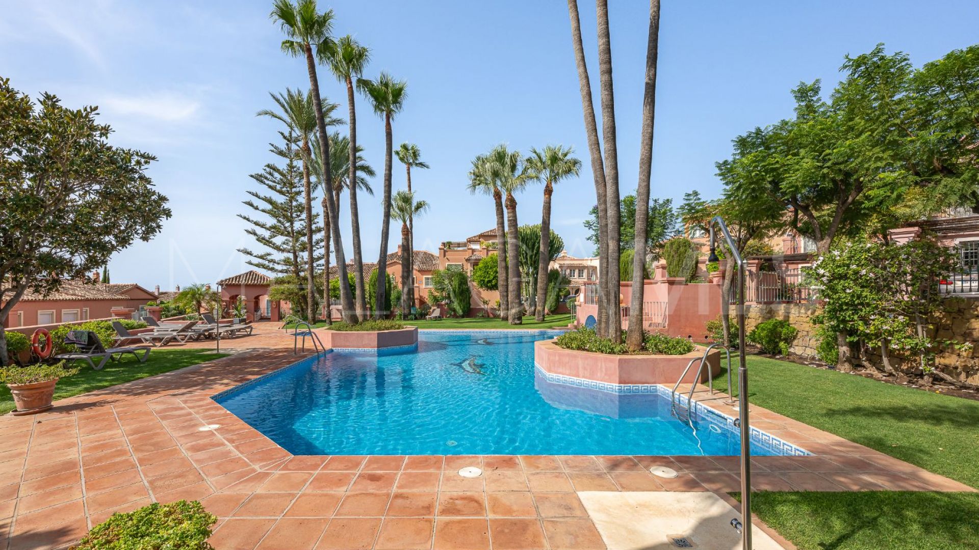Duplex for sale in Monte Halcones