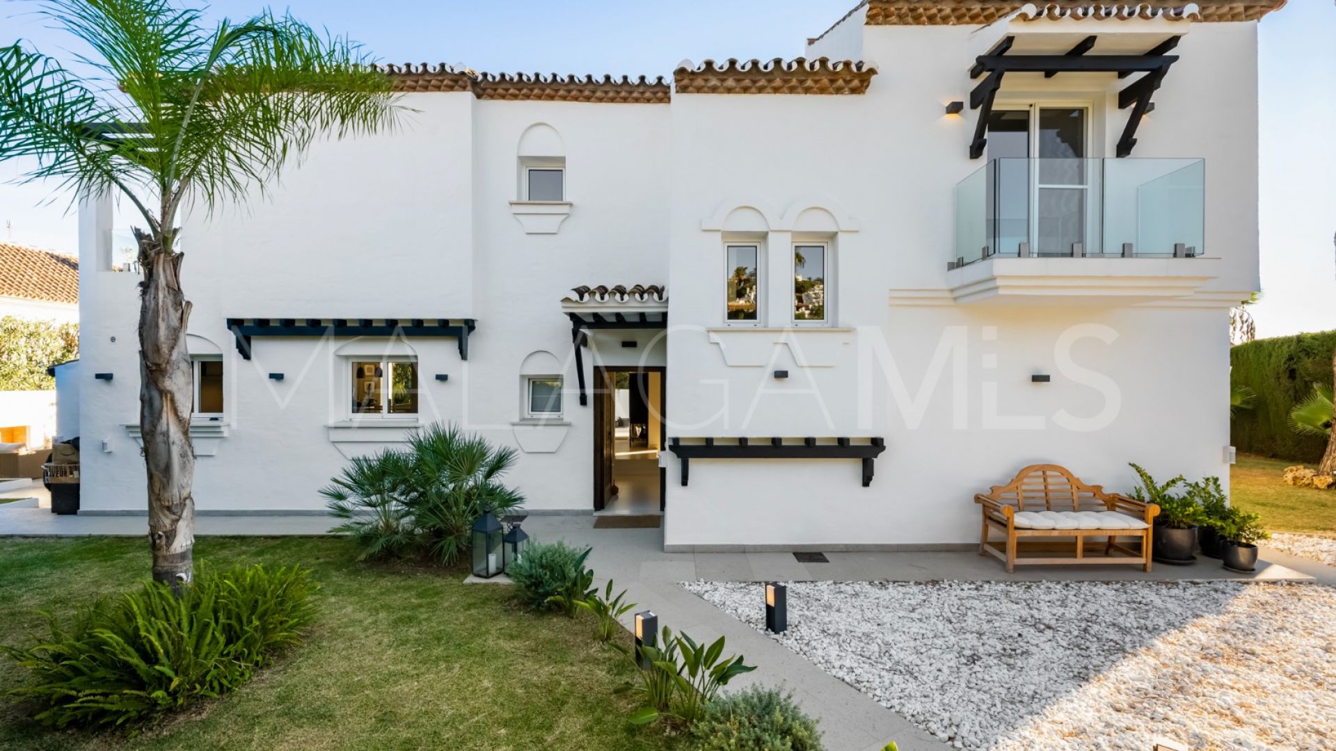 For sale villa with 4 bedrooms in Marbella Country Club