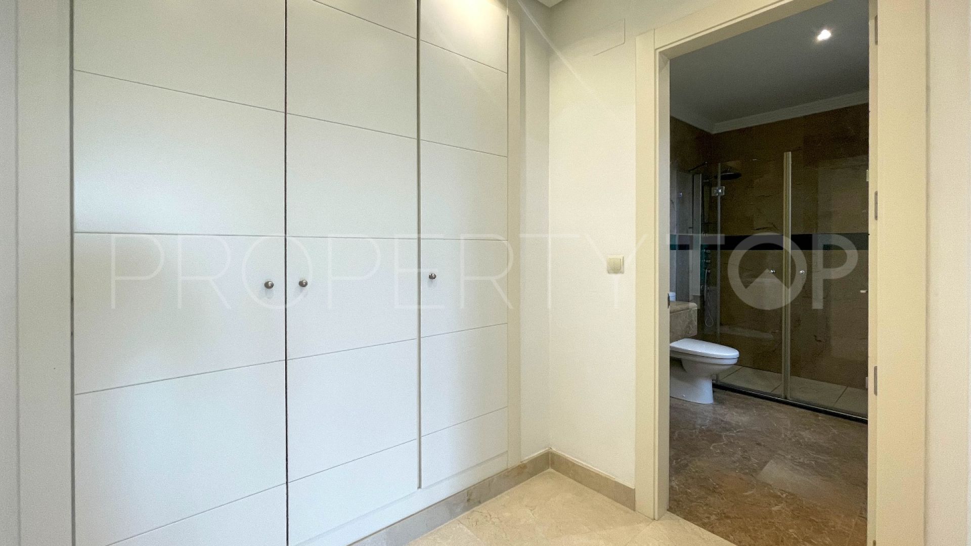 Apartment for sale in Vista Real with 3 bedrooms