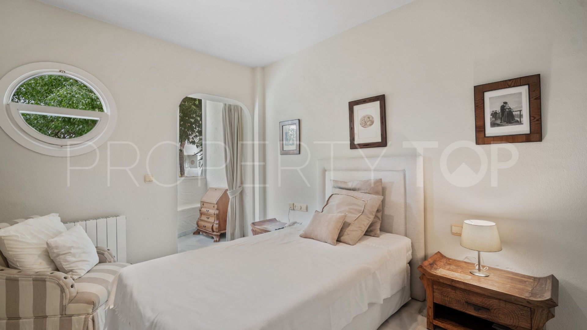 Marbella Real, duplex planta baja en venta de 3 dormitorios