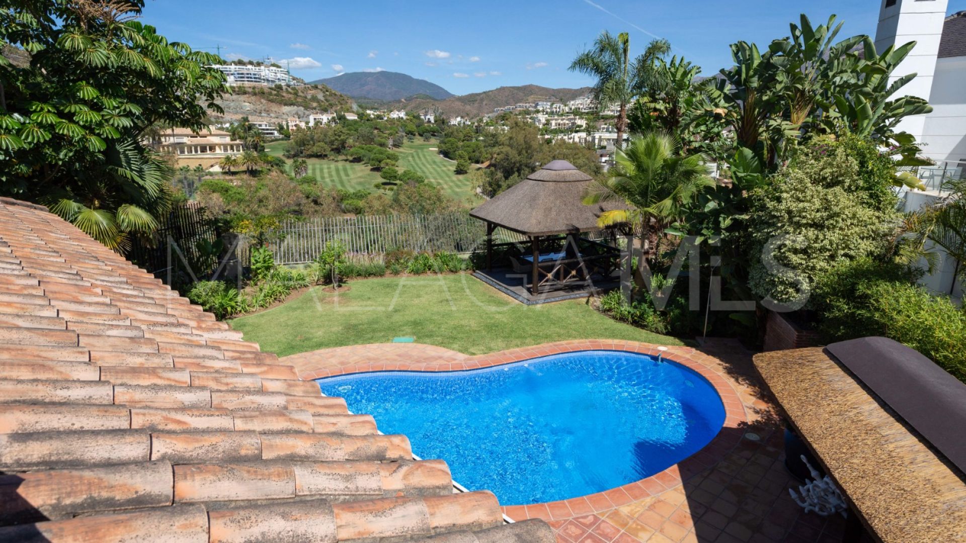 Villa for sale in El Herrojo with 4 bedrooms