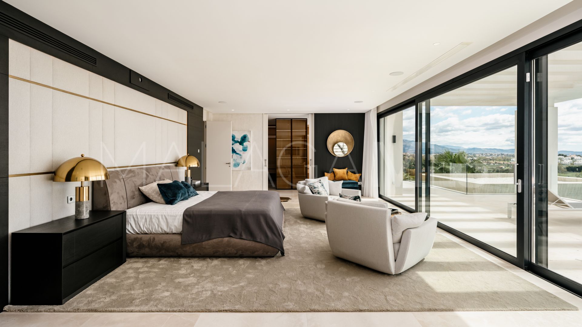 7 bedrooms villa for sale in Paraiso Alto