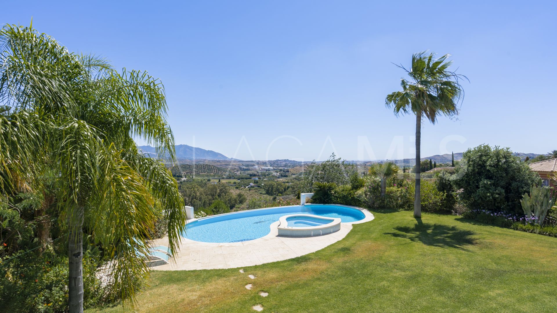 Villa for sale in Cala de Mijas