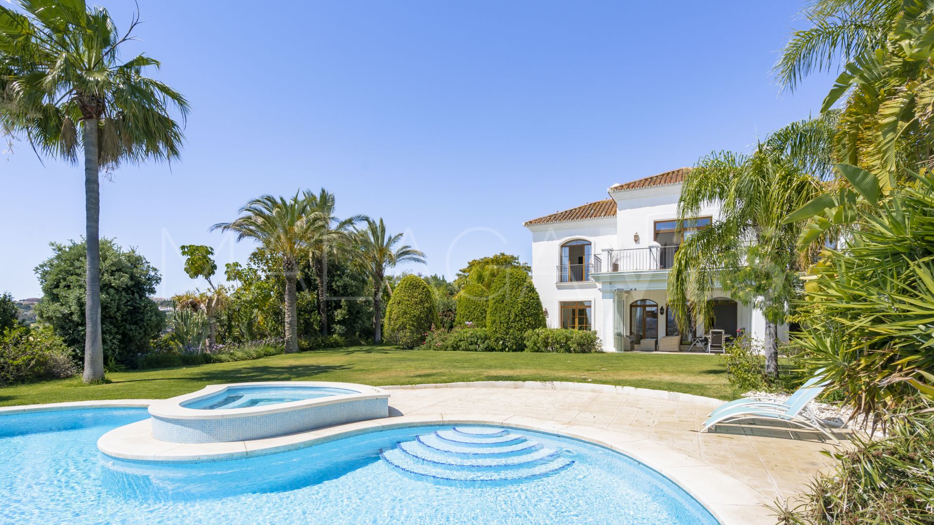 Buy Cala de Mijas villa with 7 bedrooms