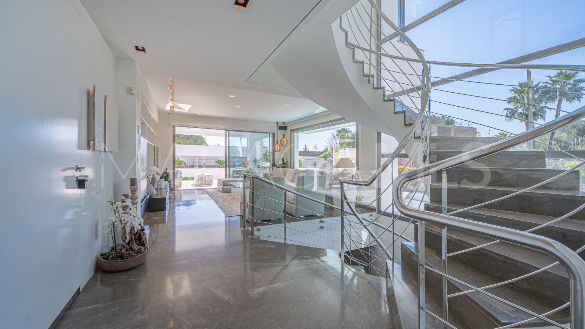 Villa for sale in Marbella Golden Mile